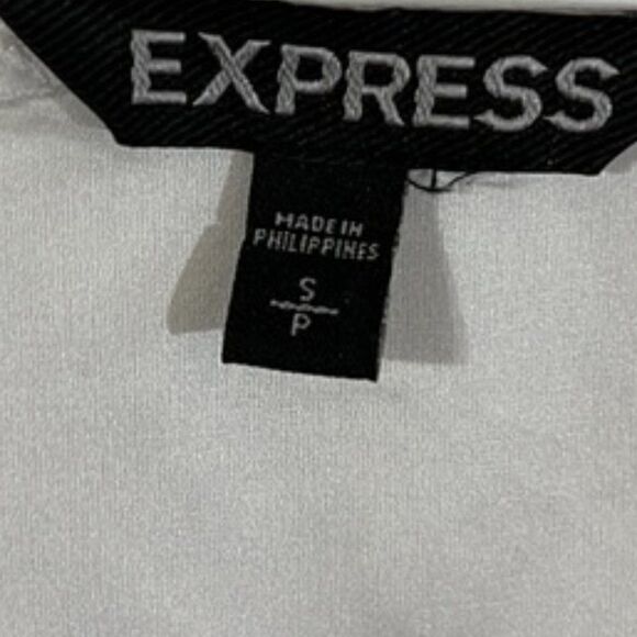 Express Women's White V-Neck Short Sleeve Blouse Lace Detail Size Small NWOT - Picture 8 of 9